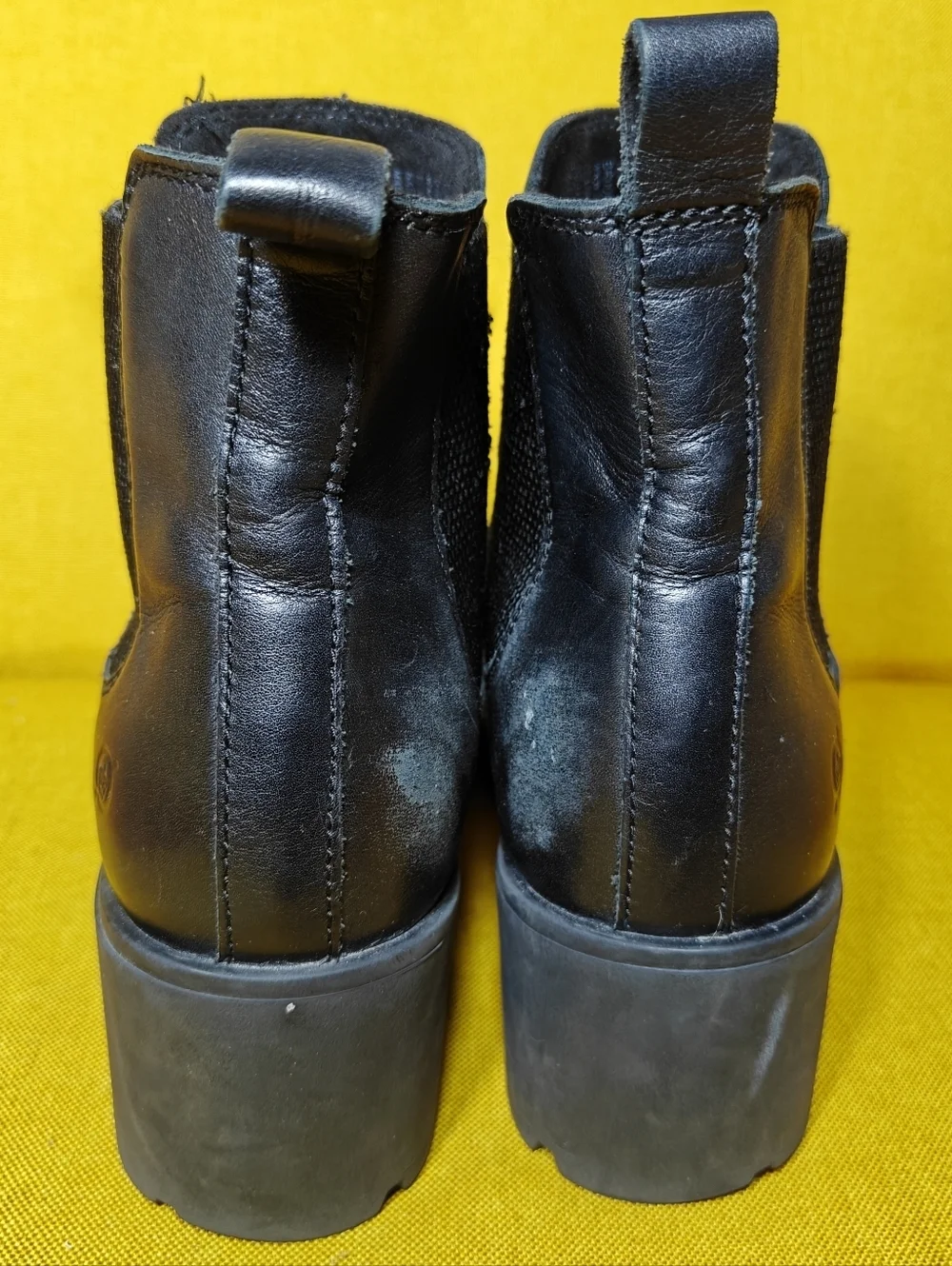 BOC Born Women's Black Leather Stretch Pull-On Chelsea Boots High Heel Shoes 10M